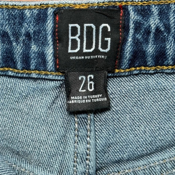 🌻 BDG Urban Outfitters Denim Mini-Shorts 2" Women's size 26 Summer Casual Beach - Picture 5 of 9
